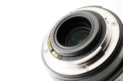 [MINT] Canon EF-S 18-200mm f/3.5-5.6 is Standard Zoom Lens From JAPAN