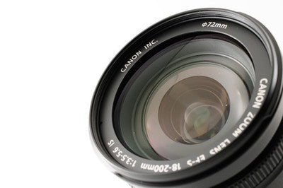 [MINT] Canon EF-S 18-200mm f/3.5-5.6 is Standard Zoom Lens From JAPAN